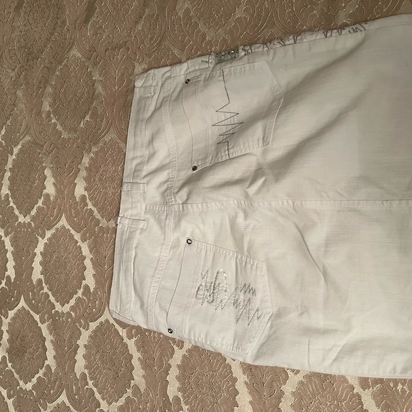 very little wear and like new - Picture 2 of 2